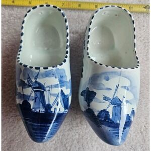 Pair of Delft 903 Windmill Design Blue-White Hand Painted Shoes made in Holland